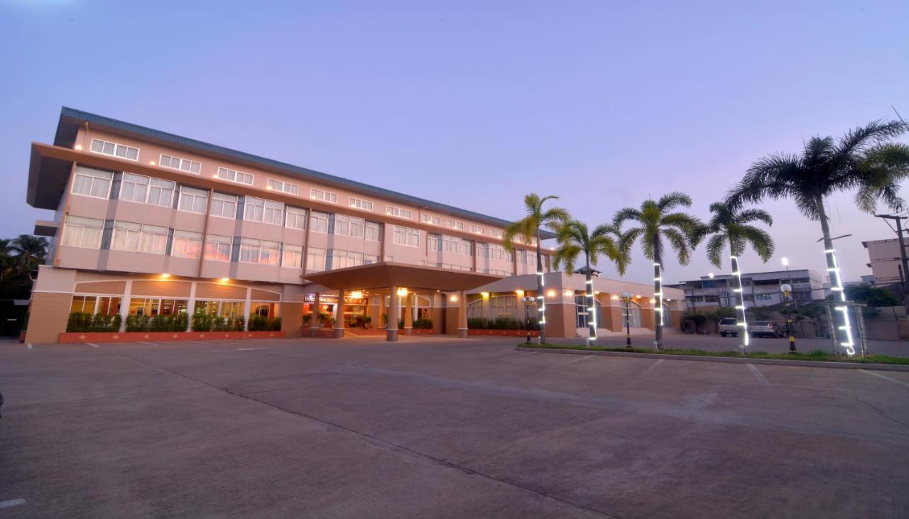 Chumphon Gardens Hotel Exteriör bild